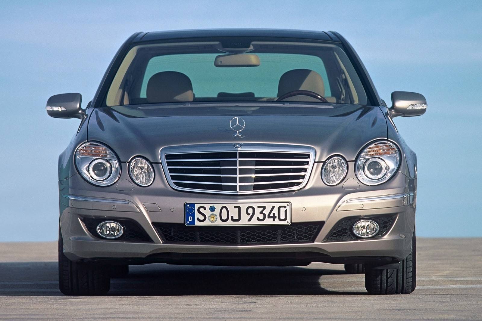Mercedes-Benz E-Class W211 — доступная роскошь и что от нее ждать